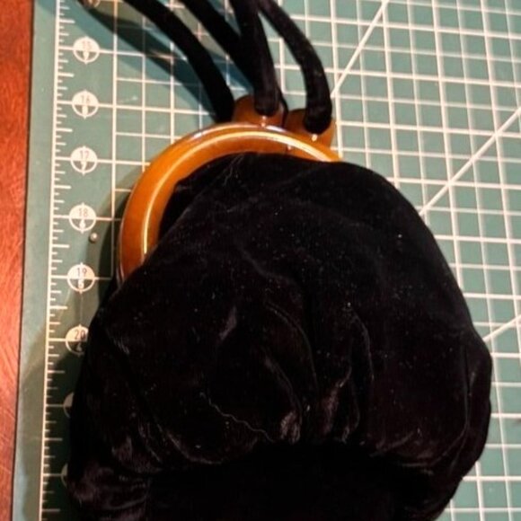 Vintage Black Velvet Handbag With Amber-Like Lucite Frame Drawstring Closure Gra - Picture 7 of 7